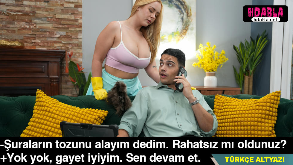 Kısa ve dar kıyafetlerle temizlik yapan balık etli hizmetçisine hallendi